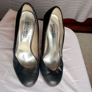 Michael Kors Black Leather Pumps w/ Platform Womens Size 5 1/2